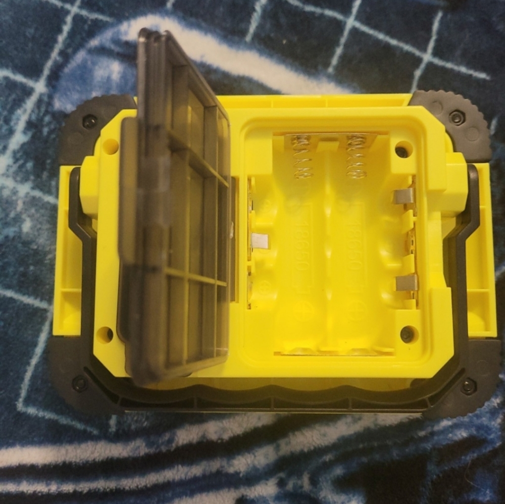 Dual power source LED Work Light with Focus Lens - Picture 6 of 7